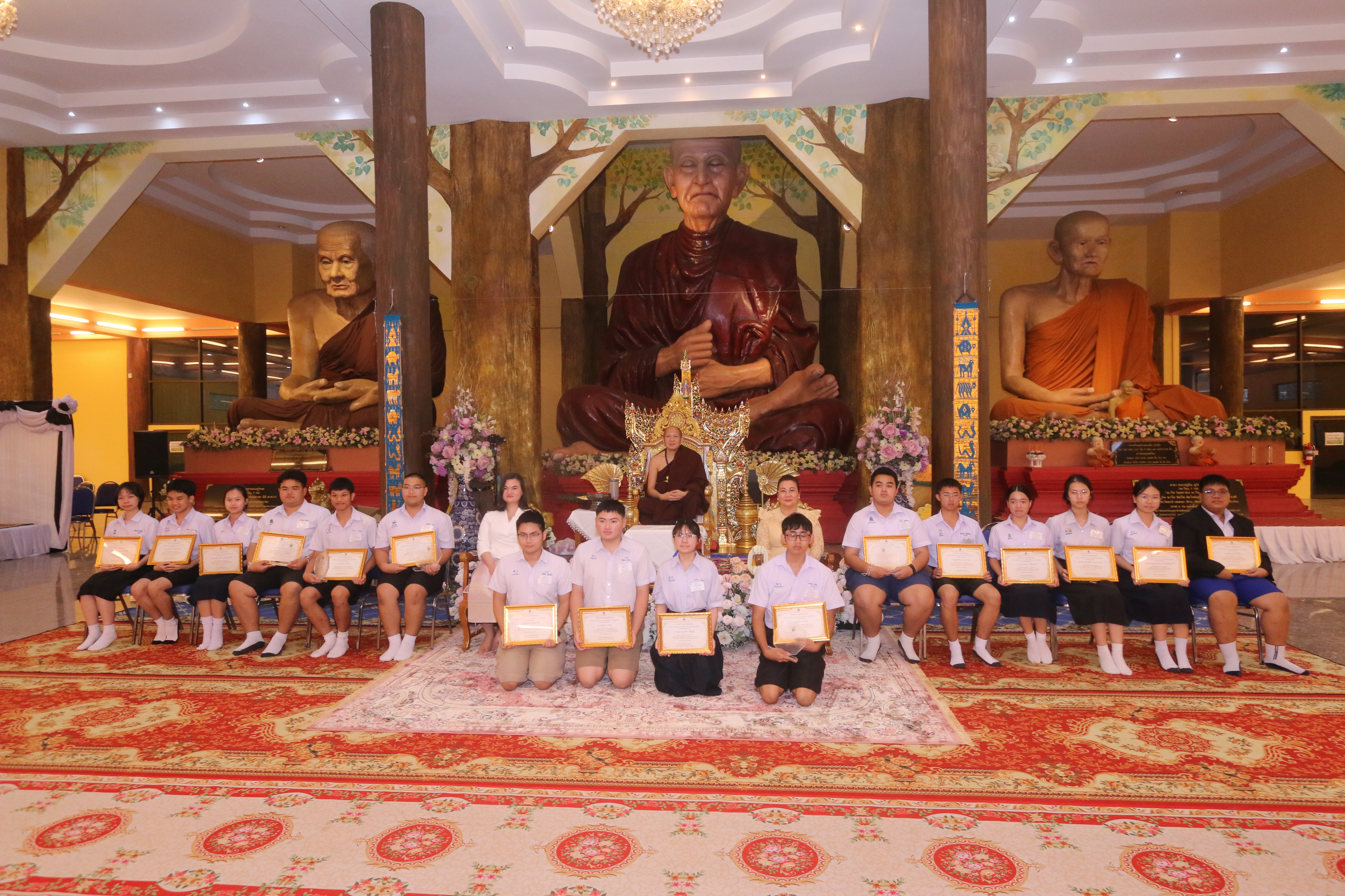 พิธีรับมอบทุนการศึกษาโครงการเพชรล้านนา 4